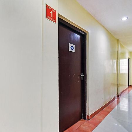 Flagship Hotel Eden Колката Екстериор снимка