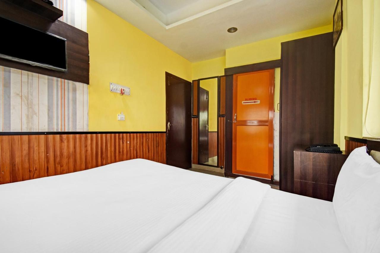 Flagship Hotel Eden Колката Екстериор снимка