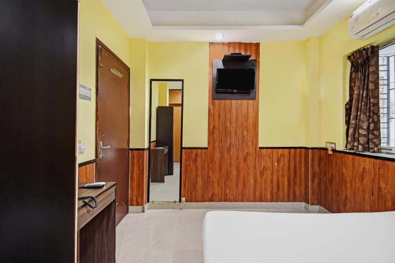Flagship Hotel Eden Колката Екстериор снимка