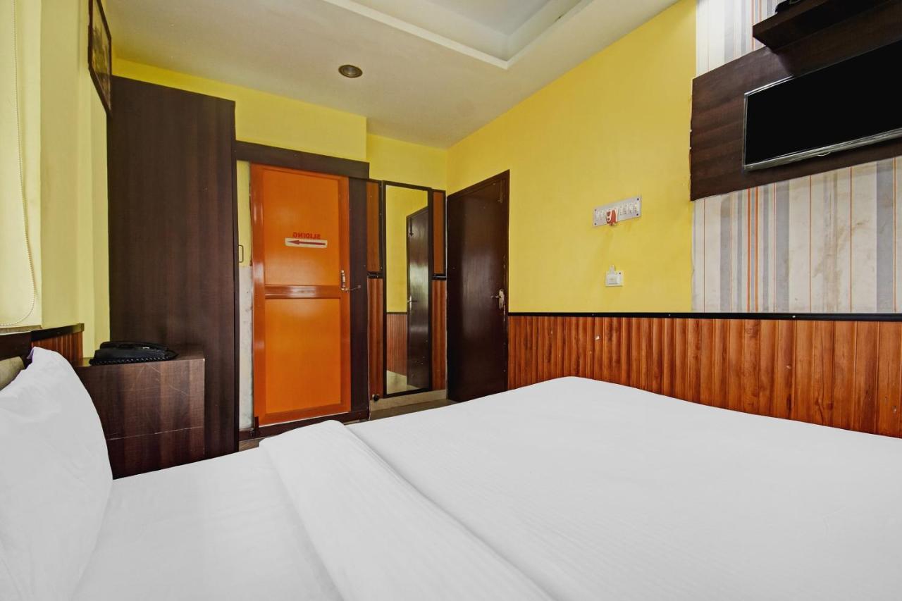 Flagship Hotel Eden Колката Екстериор снимка
