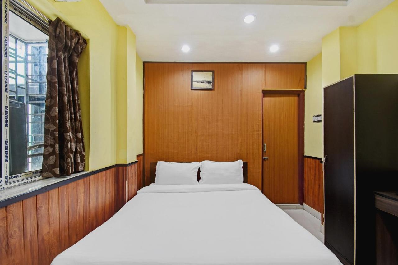Flagship Hotel Eden Колката Екстериор снимка